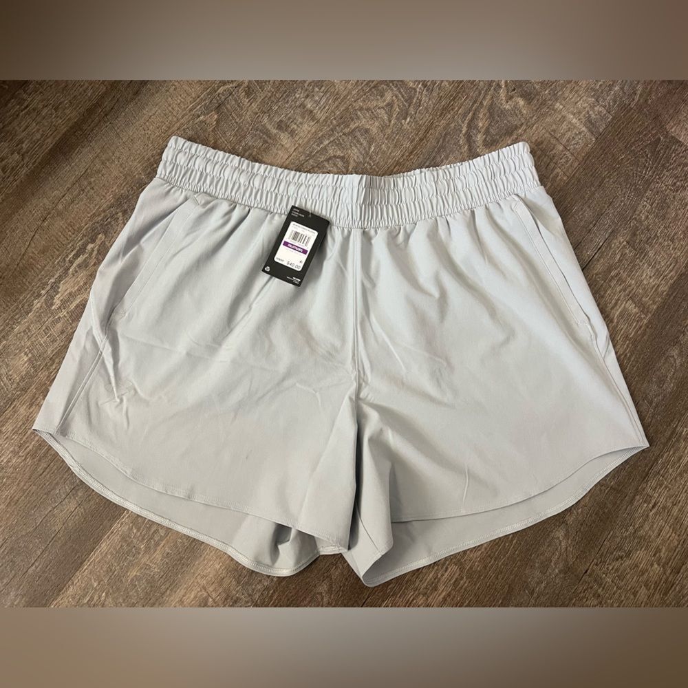 Under Armour Women's Light Gray Athletic Shorts